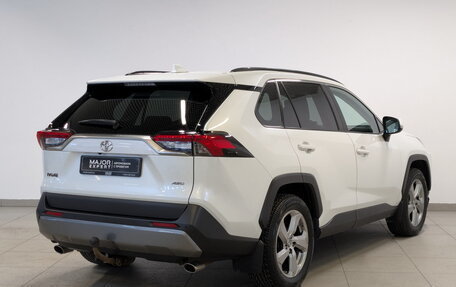 Toyota RAV4, 2019 год, 3 045 000 рублей, 5 фотография