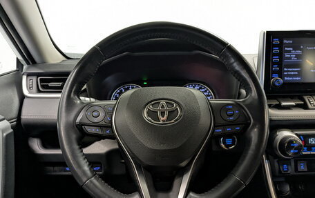 Toyota RAV4, 2019 год, 3 045 000 рублей, 21 фотография
