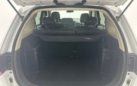 Mitsubishi Outlander III рестайлинг 3, 2022 год, 1 901 000 рублей, 17 фотография