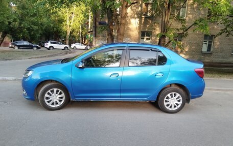 Renault Logan II, 2015 год, 700 000 рублей, 2 фотография