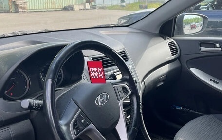 Hyundai Solaris II рестайлинг, 2016 год, 880 000 рублей, 3 фотография