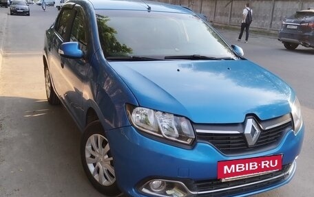 Renault Logan II, 2015 год, 700 000 рублей, 4 фотография