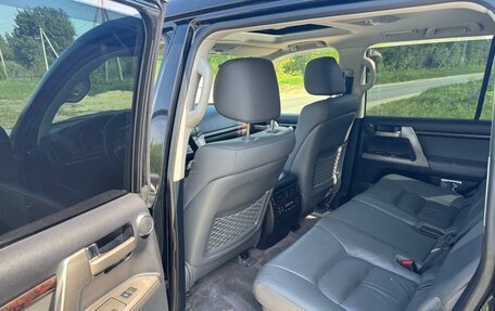 Toyota Land Cruiser 200, 2010 год, 3 000 000 рублей, 8 фотография