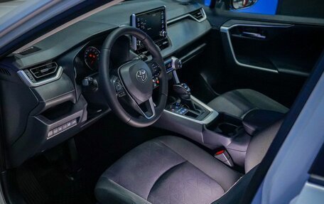 Toyota RAV4, 2020 год, 3 370 000 рублей, 11 фотография
