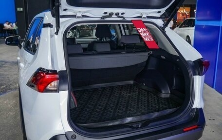 Toyota RAV4, 2020 год, 3 370 000 рублей, 9 фотография
