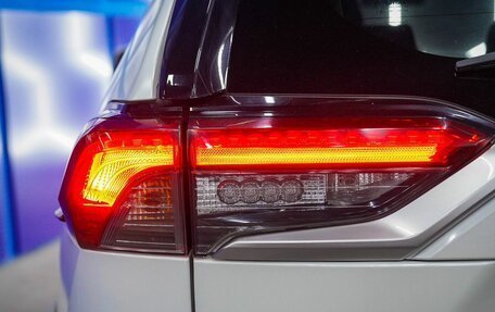 Toyota RAV4, 2020 год, 3 370 000 рублей, 21 фотография