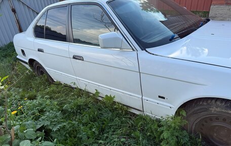 BMW 5 серия, 1988 год, 200 000 рублей, 13 фотография
