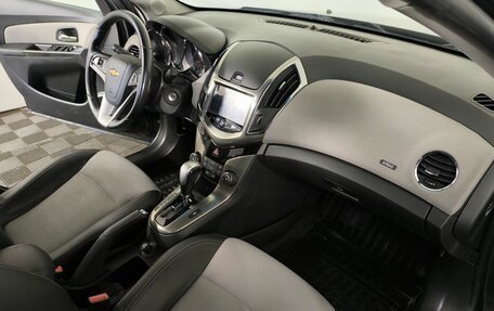Chevrolet Cruze II, 2013 год, 800 000 рублей, 10 фотография