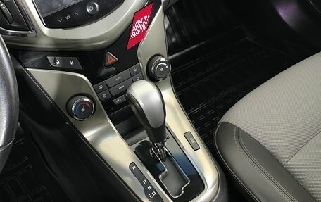 Chevrolet Cruze II, 2013 год, 800 000 рублей, 16 фотография