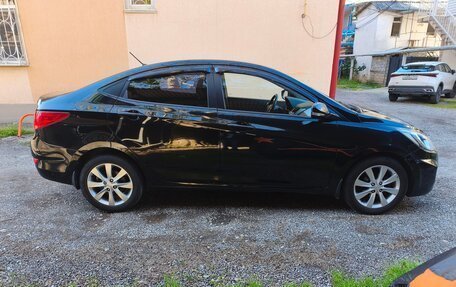 Hyundai Solaris II рестайлинг, 2011 год, 800 000 рублей, 1 фотография