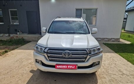 Toyota Land Cruiser 200, 2015 год, 6 950 000 рублей, 1 фотография