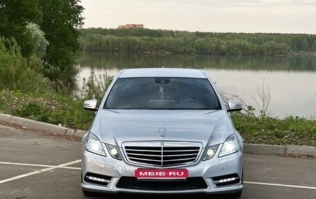 Mercedes-Benz E-Класс, 2011 год, 1 800 000 рублей, 1 фотография