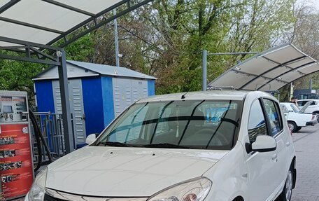 Renault Sandero I, 2013 год, 680 000 рублей, 2 фотография