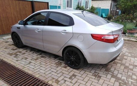 KIA Rio III рестайлинг, 2012 год, 750 000 рублей, 4 фотография