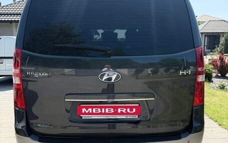 Hyundai H-1 II рестайлинг, 2021 год, 3 800 000 рублей, 4 фотография