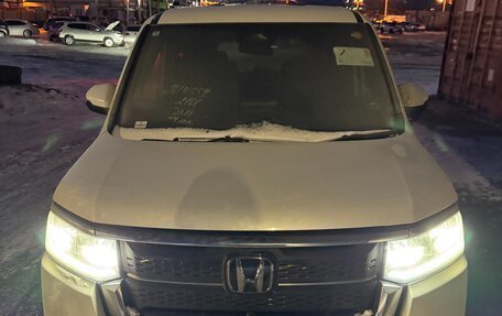 Honda Stepwgn, 2023 год, 2 400 000 рублей, 2 фотография