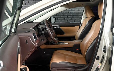 Lexus RX IV рестайлинг, 2018 год, 4 200 000 рублей, 10 фотография