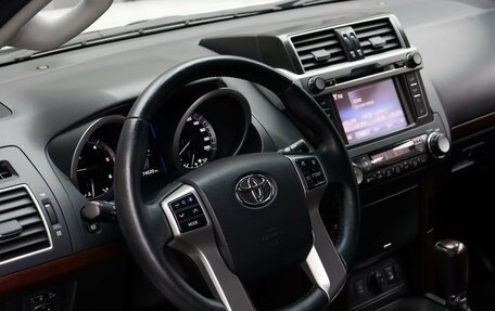 Toyota Land Cruiser Prado 150 рестайлинг 2, 2014 год, 4 500 000 рублей, 8 фотография