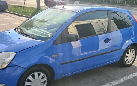 Ford Fiesta, 2003 год, 250 000 рублей, 14 фотография