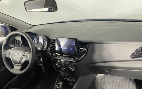 Hyundai Solaris II рестайлинг, 2021 год, 1 300 000 рублей, 20 фотография