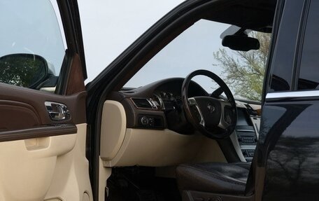 Cadillac Escalade III, 2011 год, 1 600 000 рублей, 15 фотография