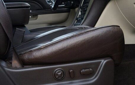 Cadillac Escalade III, 2011 год, 1 600 000 рублей, 26 фотография