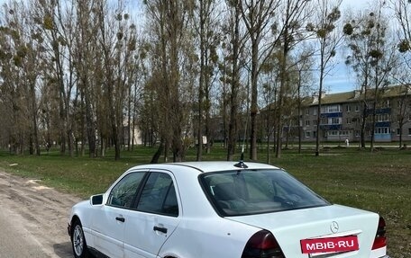 Mercedes-Benz C-Класс, 1995 год, 200 000 рублей, 8 фотография