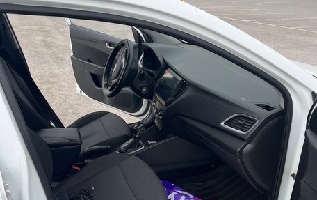 Hyundai Solaris II рестайлинг, 2017 год, 830 000 рублей, 10 фотография