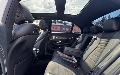 Mercedes-Benz E-Класс, 2018 год, 5 000 000 рублей, 6 фотография