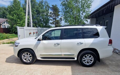 Toyota Land Cruiser 200, 2015 год, 6 950 000 рублей, 7 фотография