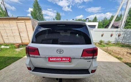 Toyota Land Cruiser 200, 2015 год, 6 950 000 рублей, 5 фотография