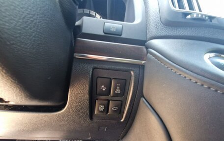 Toyota Land Cruiser 200, 2015 год, 6 950 000 рублей, 20 фотография