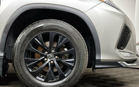Lexus RX IV рестайлинг, 2019 год, 5 000 000 рублей, 9 фотография