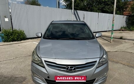 Hyundai Solaris II рестайлинг, 2015 год, 490 000 рублей, 5 фотография
