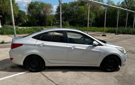 Hyundai Solaris II рестайлинг, 2015 год, 490 000 рублей, 9 фотография