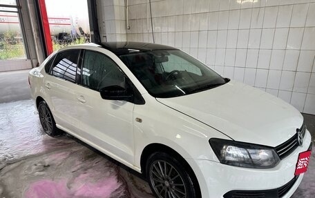 Volkswagen Polo VI (EU Market), 2015 год, 450 000 рублей, 1 фотография