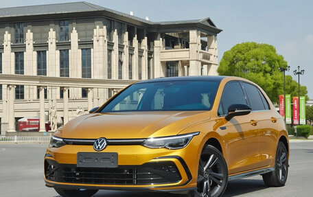 Volkswagen Golf VIII, 2023 год, 2 153 660 рублей, 1 фотография