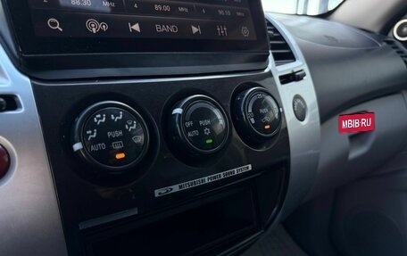 Mitsubishi Pajero Sport II рестайлинг, 2011 год, 1 350 000 рублей, 17 фотография