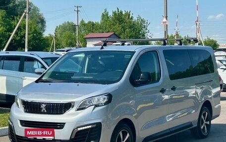 Peugeot Traveller I, 2020 год, 2 700 000 рублей, 4 фотография