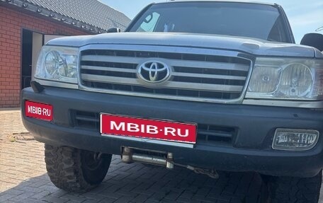 Toyota Land Cruiser 100 рестайлинг 2, 2005 год, 3 850 000 рублей, 1 фотография