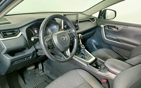 Toyota RAV4, 2021 год, 3 219 000 рублей, 12 фотография