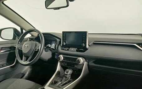 Toyota RAV4, 2021 год, 3 219 000 рублей, 13 фотография