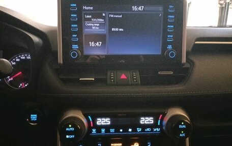 Toyota RAV4, 2021 год, 3 219 000 рублей, 19 фотография
