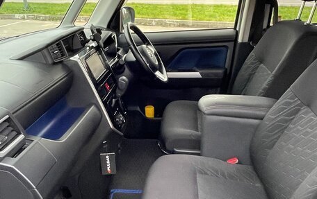 Toyota Roomy I, 2019 год, 870 000 рублей, 21 фотография