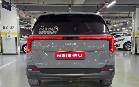 KIA Carnival, 2024 год, 4 820 000 рублей, 5 фотография