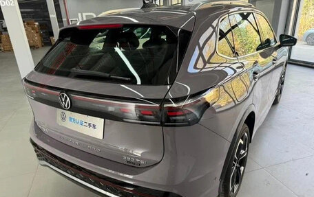 Volkswagen Tiguan, 2024 год, 3 910 000 рублей, 7 фотография