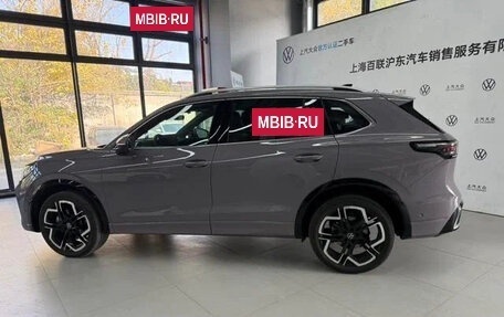 Volkswagen Tiguan, 2024 год, 3 910 000 рублей, 4 фотография