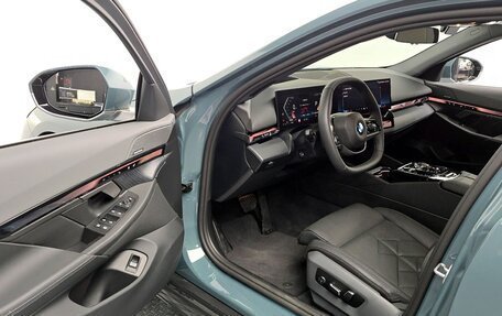 BMW 5 серия, 2025 год, 6 300 000 рублей, 9 фотография