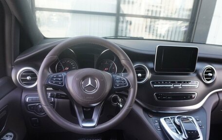 Mercedes-Benz V-Класс, 2018 год, 5 013 000 рублей, 13 фотография