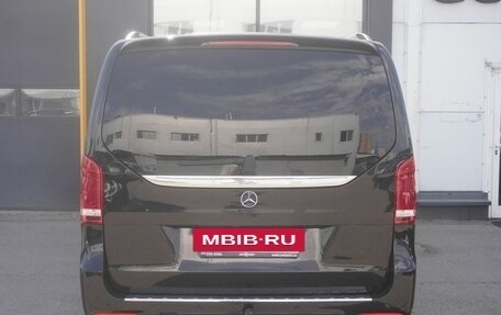 Mercedes-Benz V-Класс, 2018 год, 5 013 000 рублей, 6 фотография